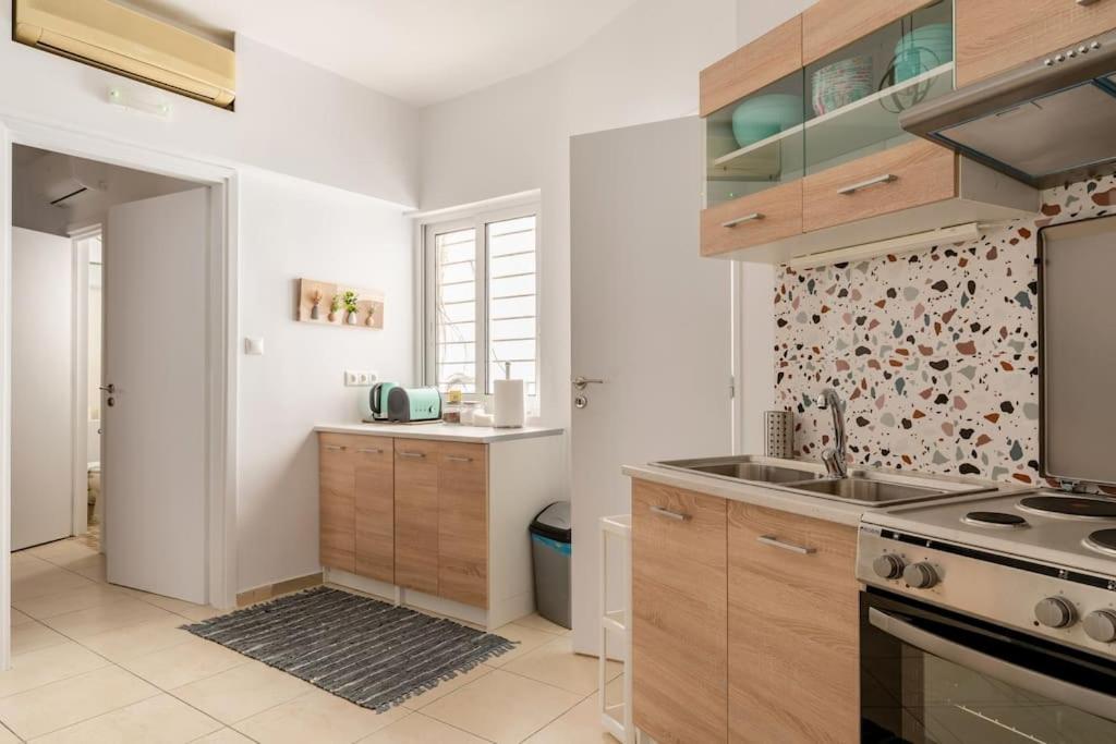 Brand New Bright Modern 6Bdr Apt-1Min To Acropolis Athen Eksteriør billede