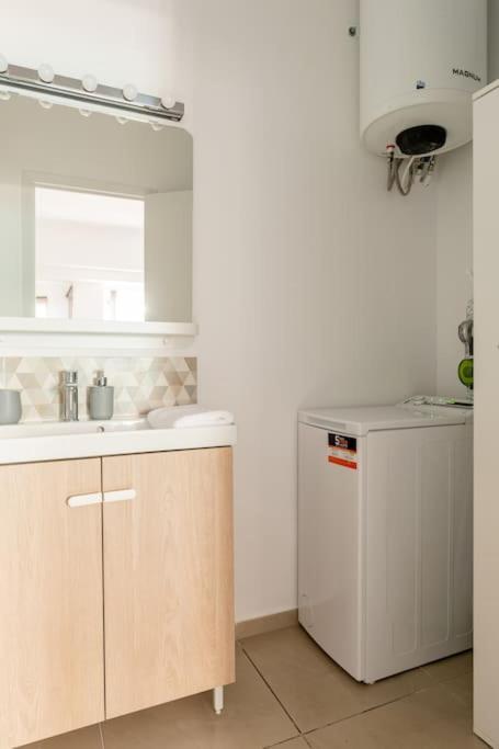 Brand New Bright Modern 6Bdr Apt-1Min To Acropolis Athen Eksteriør billede