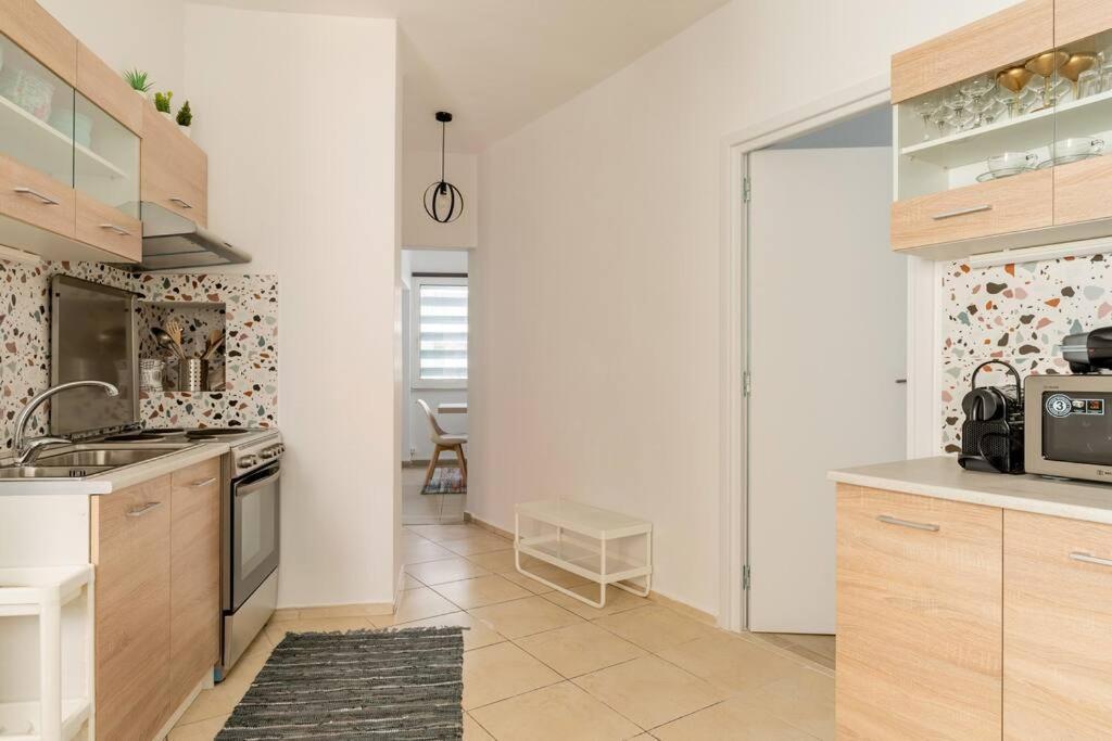 Brand New Bright Modern 6Bdr Apt-1Min To Acropolis Athen Eksteriør billede
